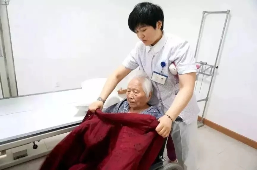 青春是用來奮斗的，除甲醛的青春最美麗！